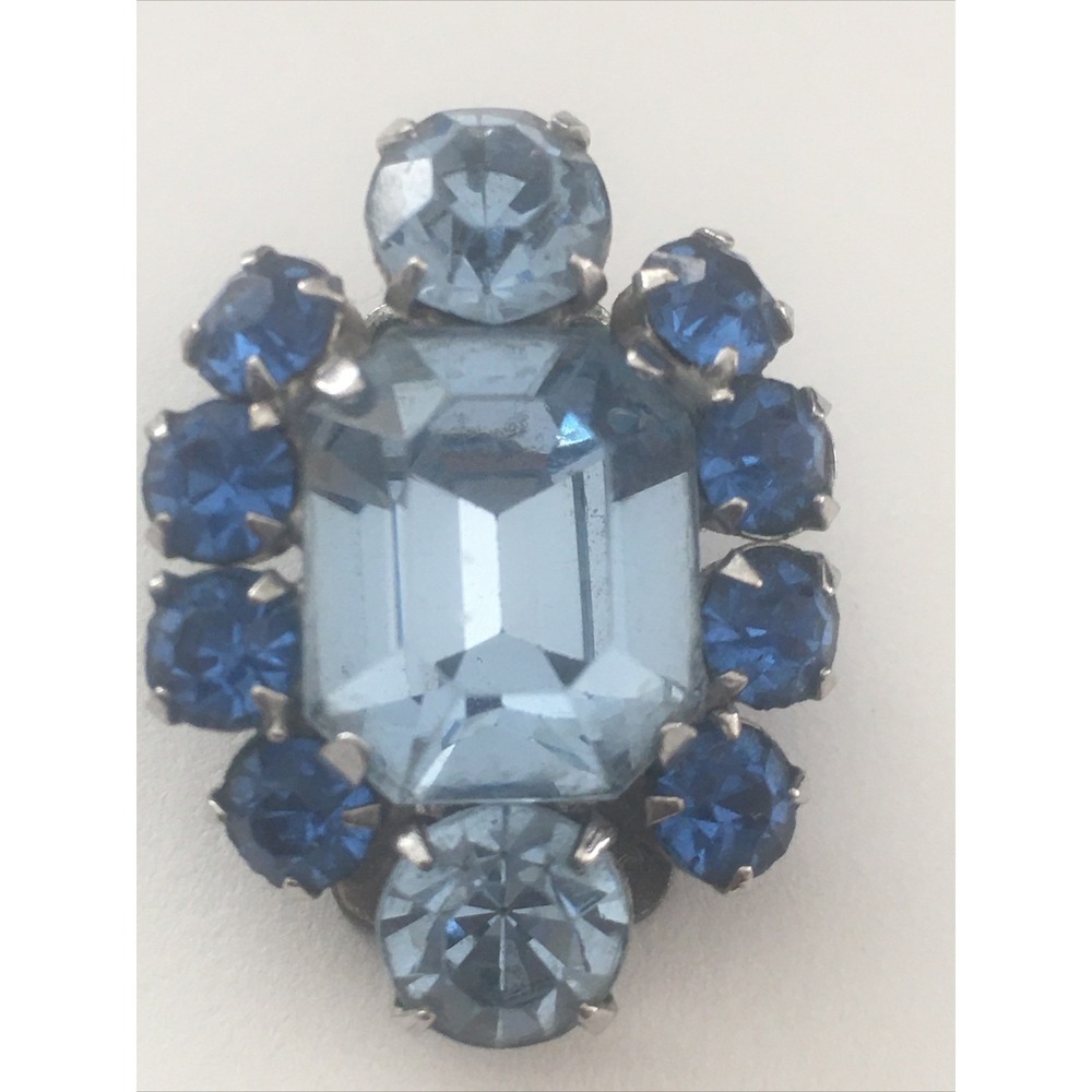 Vintage Signed CORO sky blue rhinestone clup Earrings